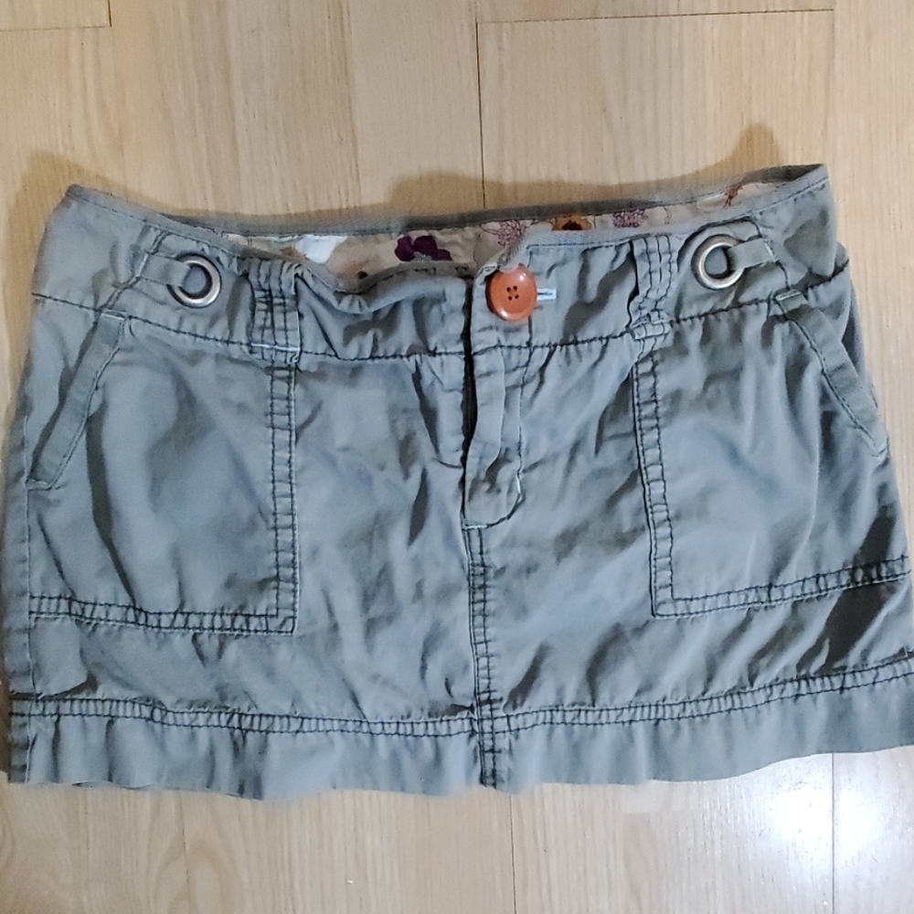 ⭐AE skirt- size 12